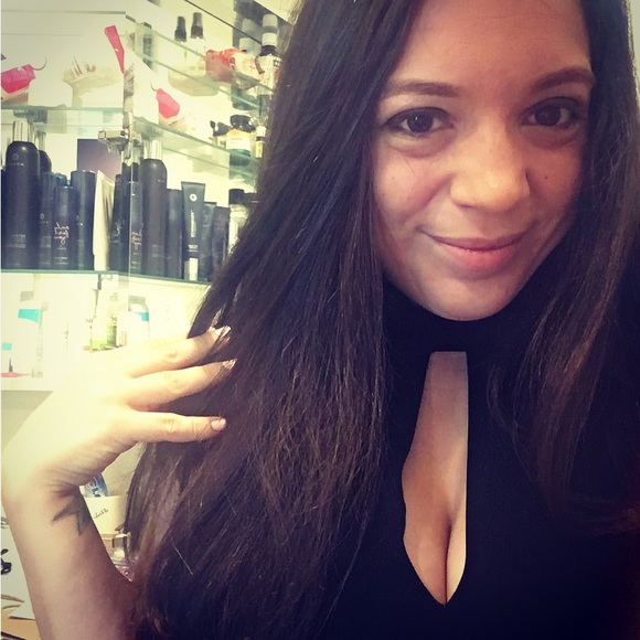 Meet your Posher, Alyssa - Picture 4 of 12